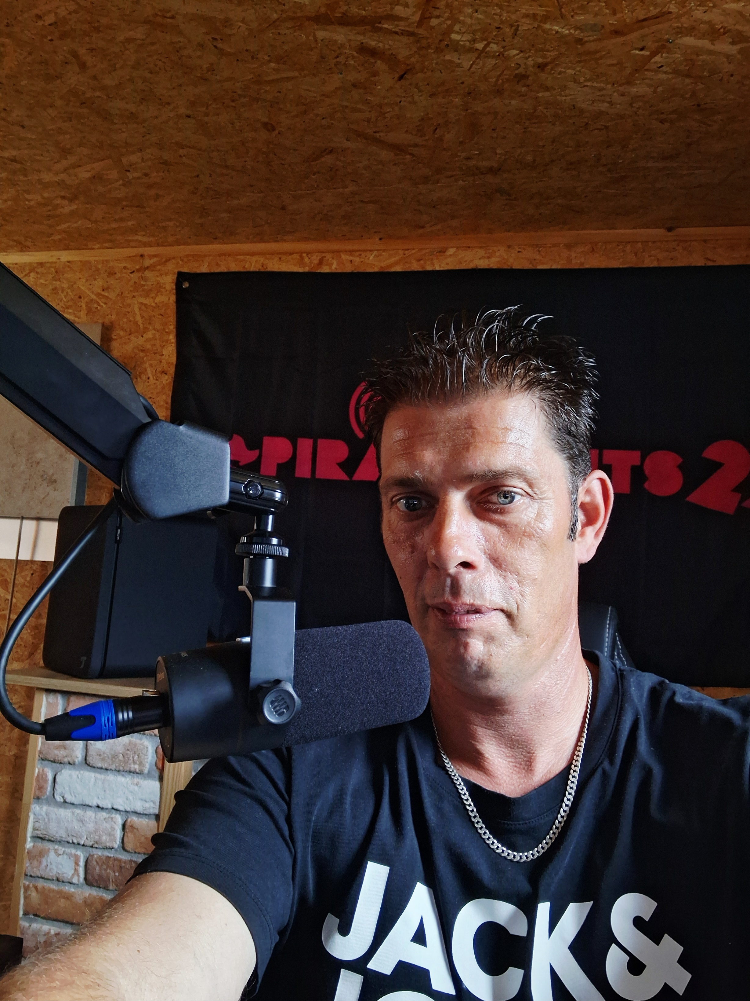 STuDio MiLaNo, BuNde